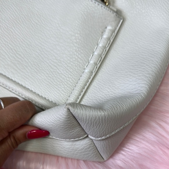 Antik Kraft White and Tan Shoulder Bag with Wicker Handle - Picture 12 of 12